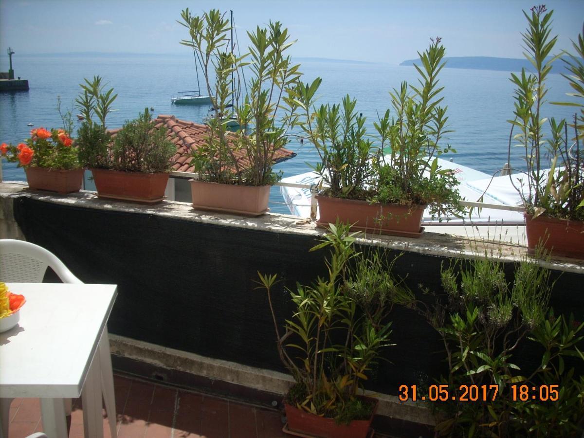 Apartment At Sea Ловран Екстериор снимка