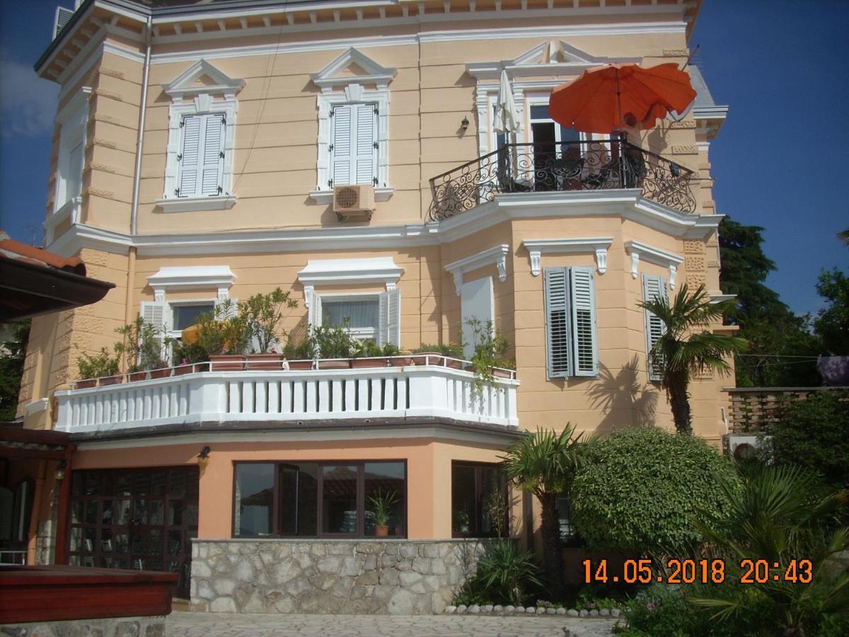 Apartment At Sea Ловран Екстериор снимка