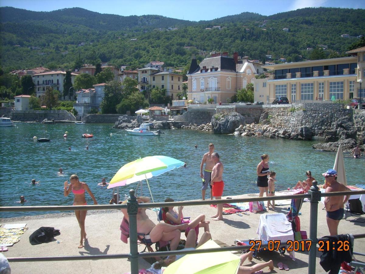 Apartment At Sea Ловран Екстериор снимка