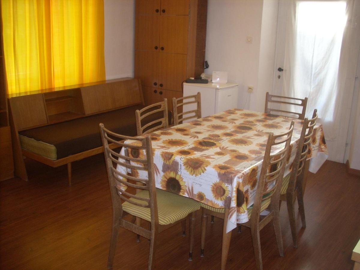 Apartment At Sea Ловран Екстериор снимка