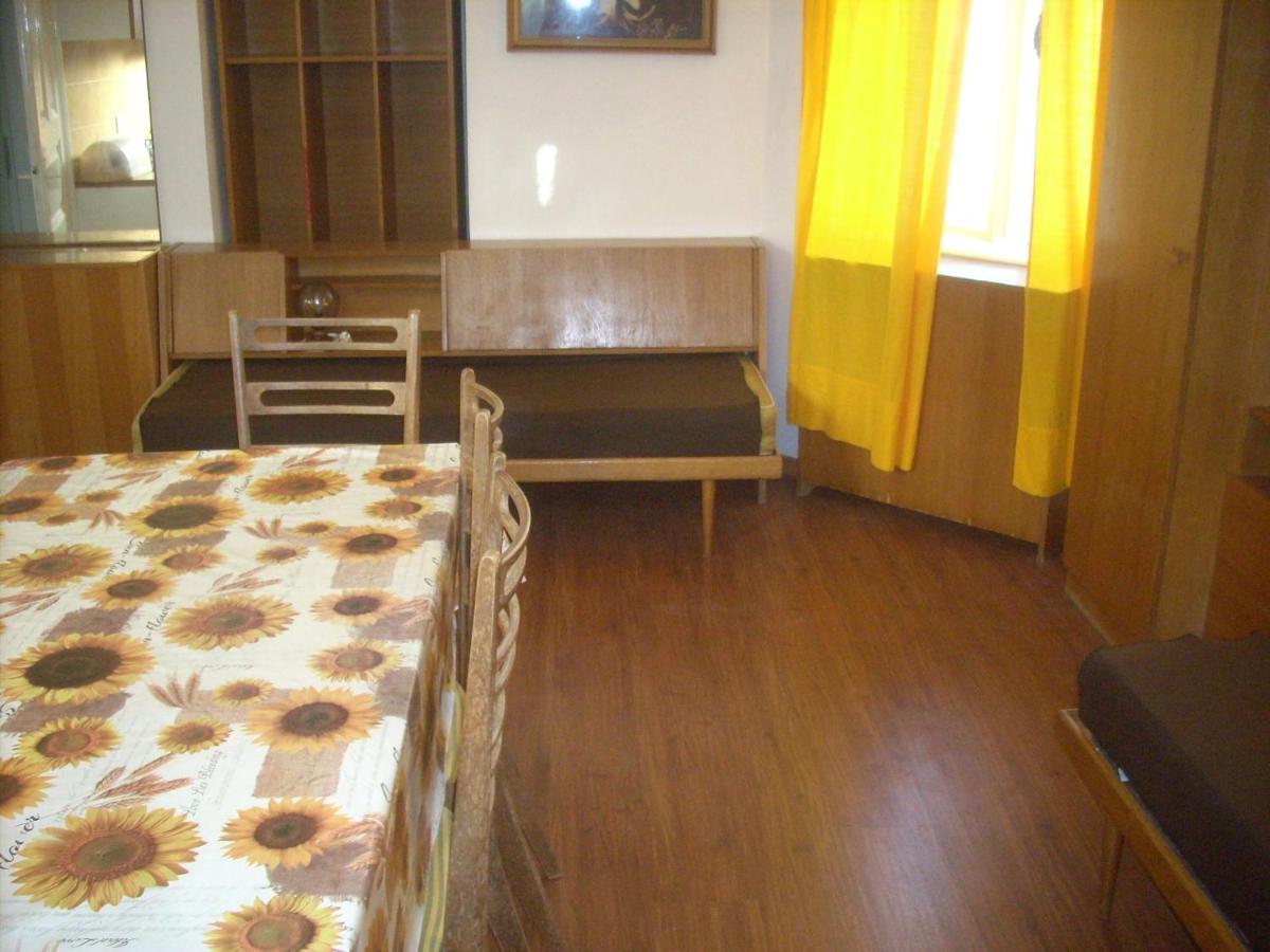 Apartment At Sea Ловран Екстериор снимка